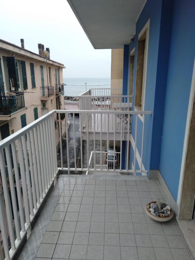 Azzurra Casa Vacanza Ventimiglia Ngoại thất bức ảnh